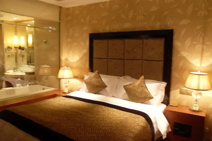 Room 3 of 12