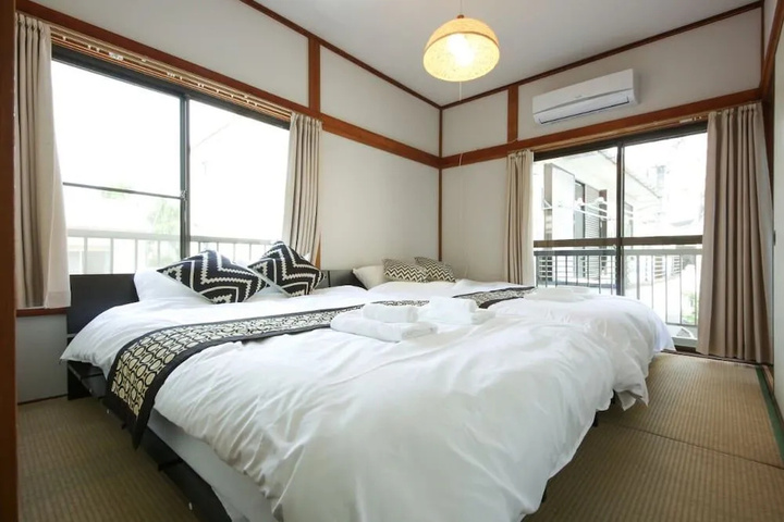 Room 3 of 13