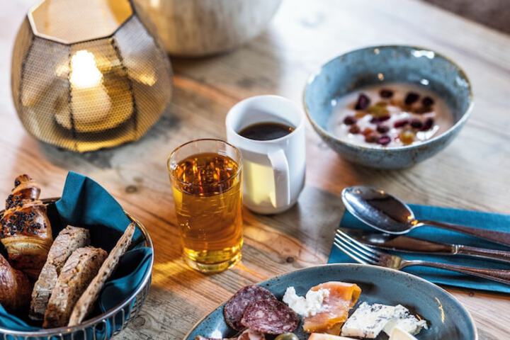 Breakfast/Coffee Service 62 of 73