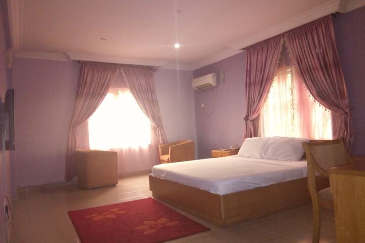 Junbic Apartment and Suites