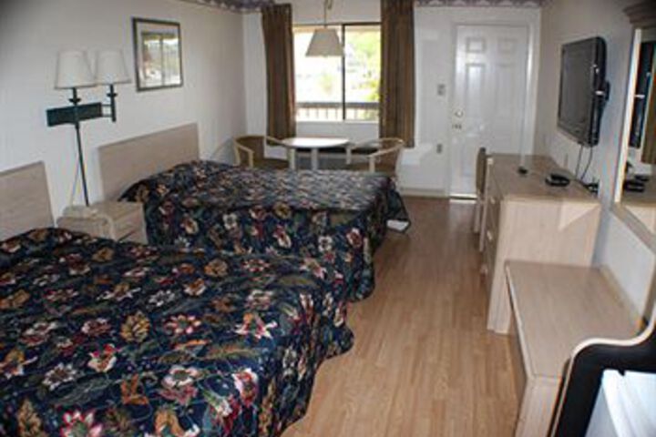 Room 8 of 13
