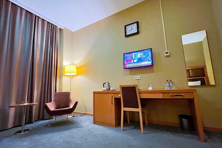 Room 12 of 53