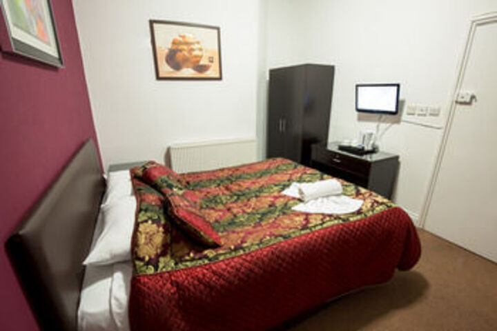 Room 23 of 34