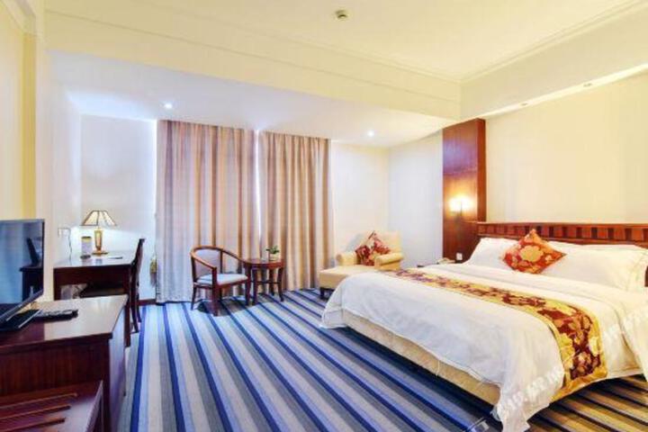 Edinburgh Hotel (Xiamen Exhibition Center)