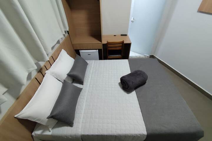Room 8 of 34