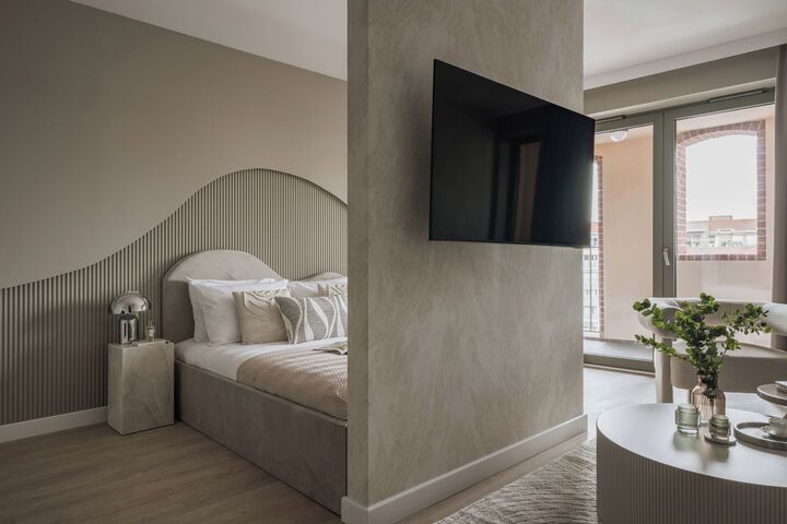 Room 95 of 298