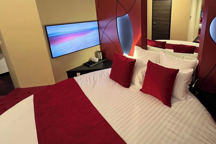 Room 8 of 53