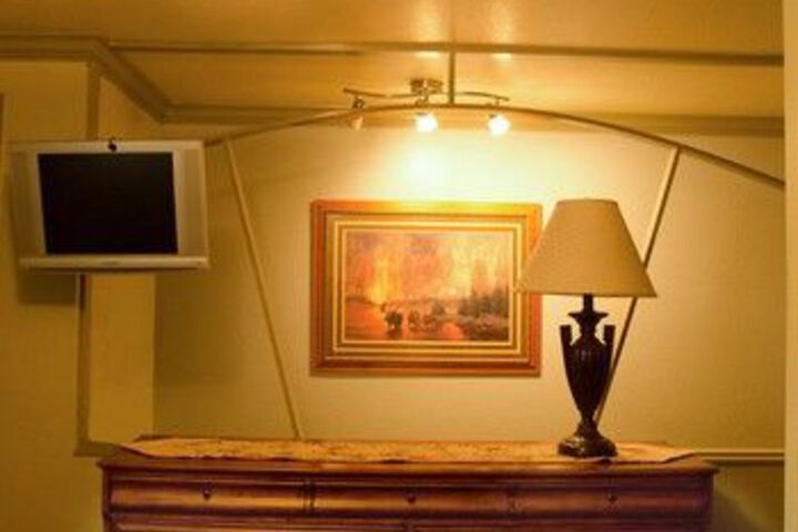 Room 73 of 94