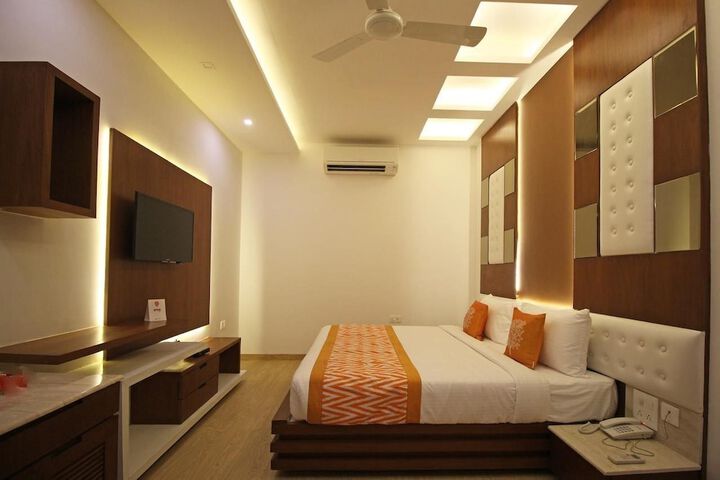 Room 4 of 43