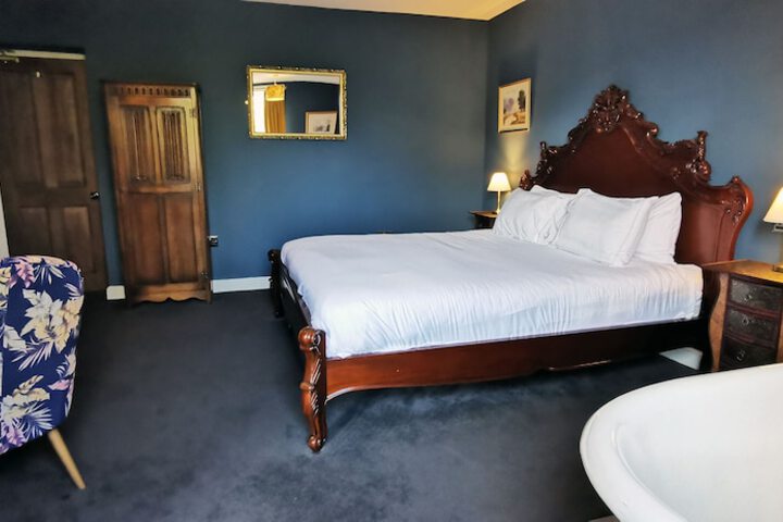 Room 9 of 40
