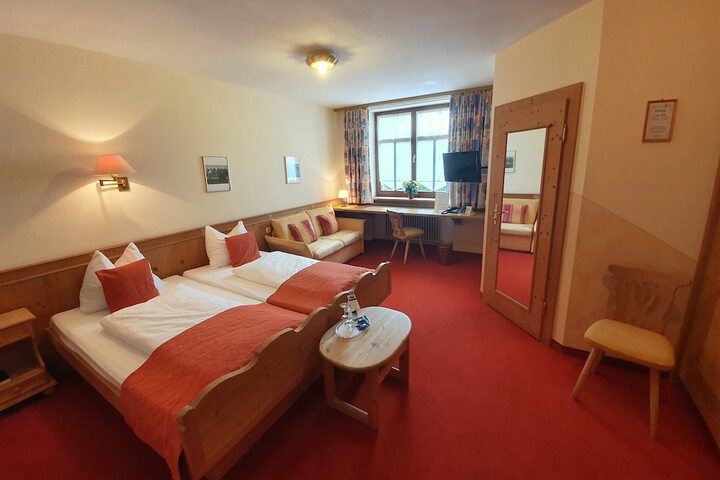 Room 12 of 67