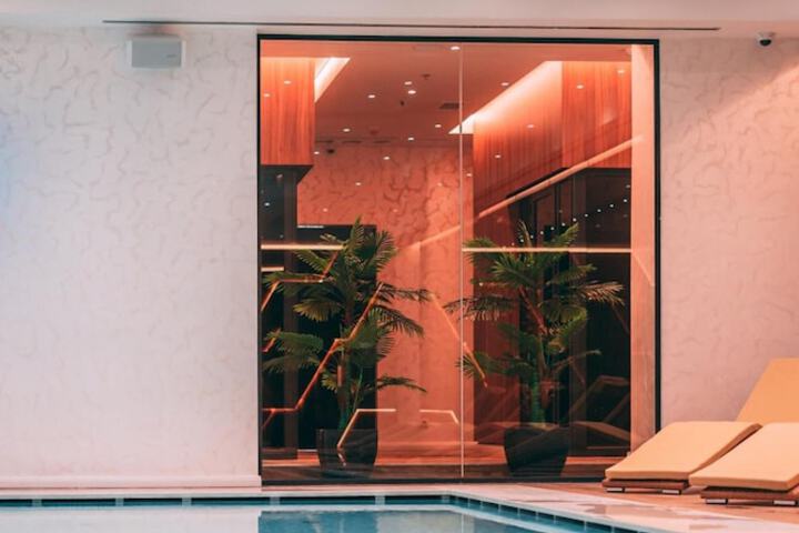 Pool 33 of 58