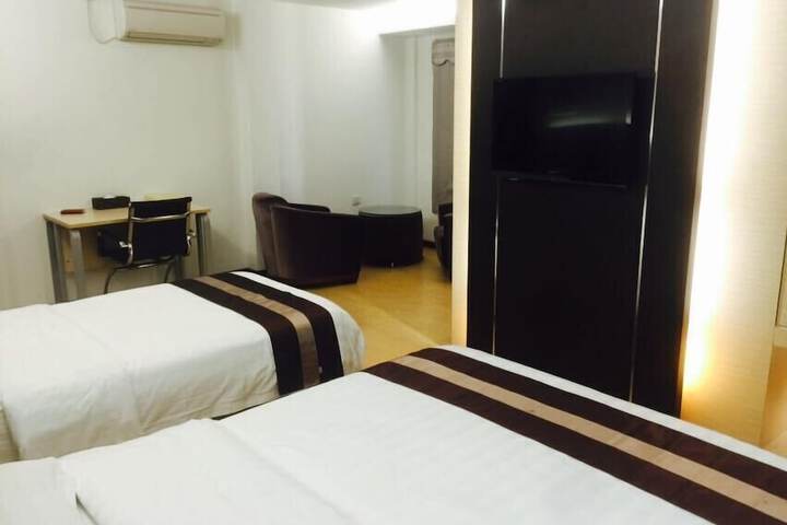Room 19 of 44
