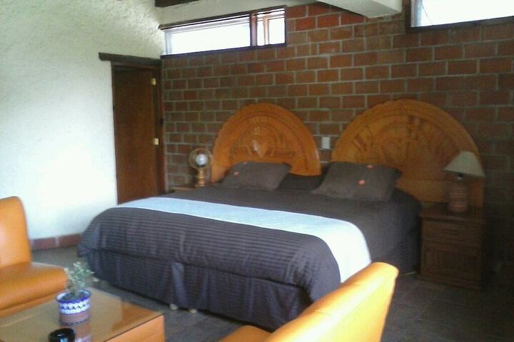 Room 3 of 38