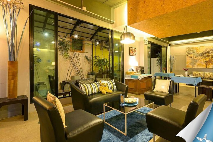 Entrance & Lobby