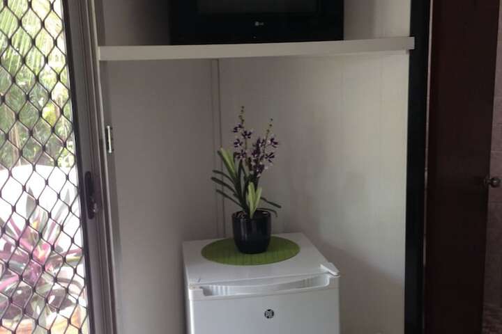 Mini-refrigerator