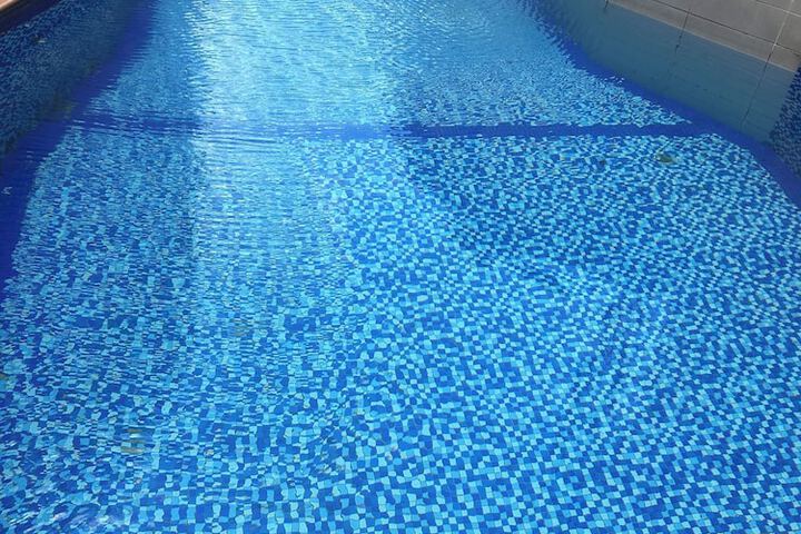 Pool 17 of 32