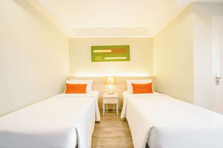 Room 16 of 50