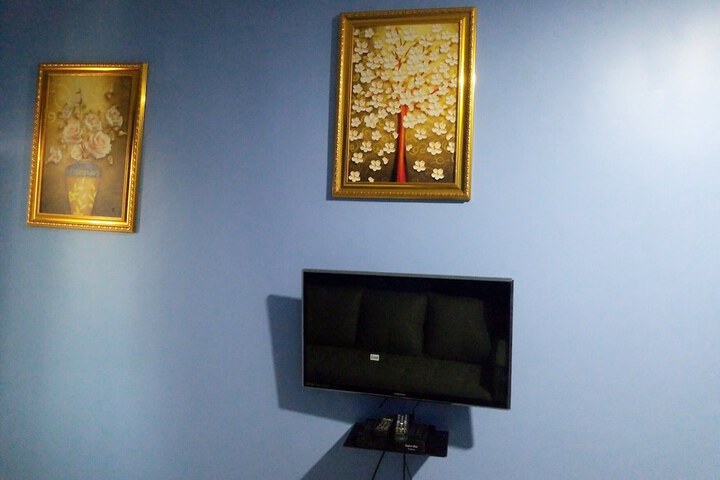 Room 8 of 23