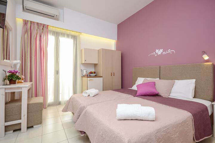 Room 25 of 68