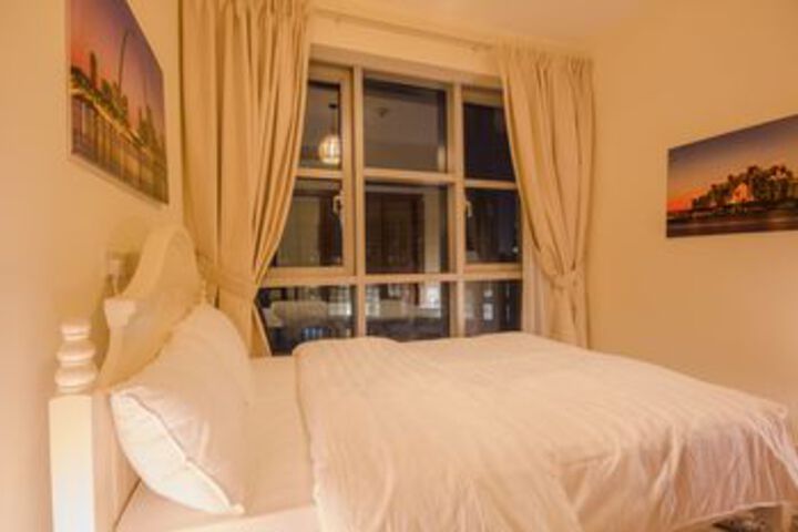Room 21 of 38
