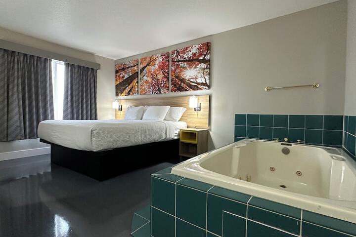 Room 4 of 40