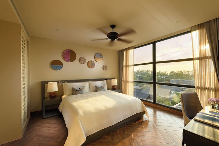 Room 15 of 155