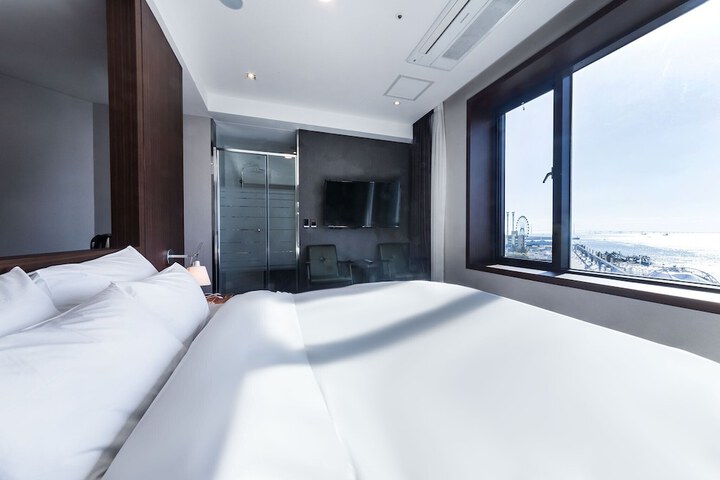 Room 28 of 55