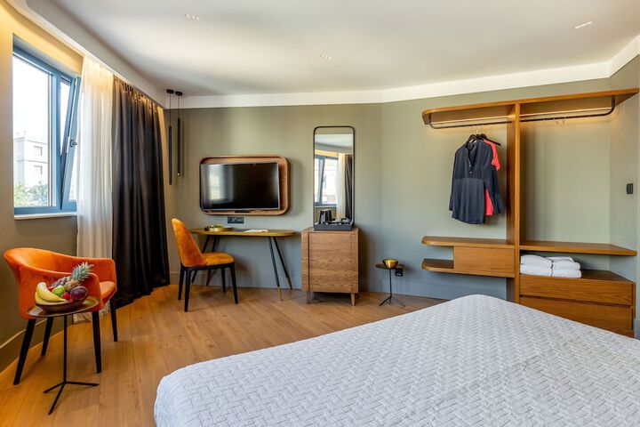Room 20 of 62
