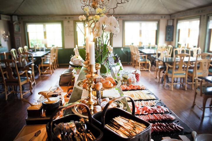 Dining 68 of 96