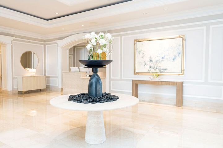 Concierge desk