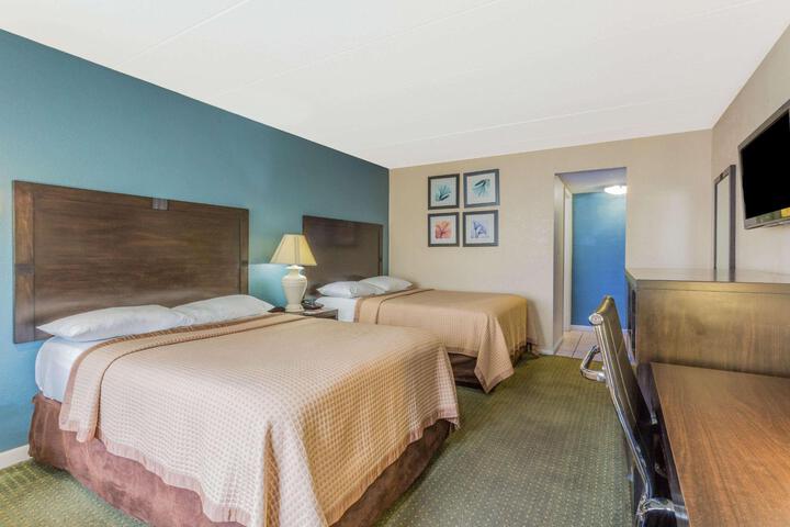 2 Double Beds (5 of 18)