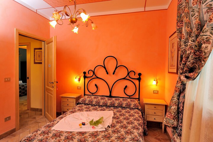 Room 5 of 41