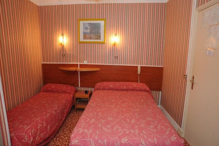 Room 11 of 46