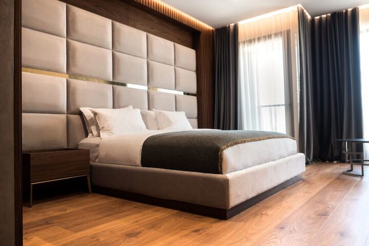Room 3 of 52