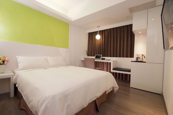 Room 7 of 49
