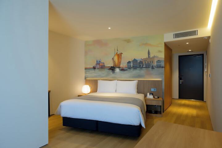 Room 17 of 57