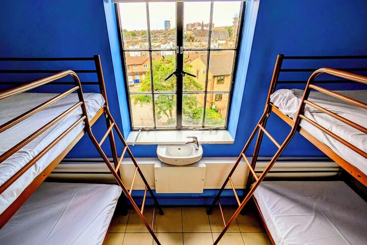 Room 38 of 98