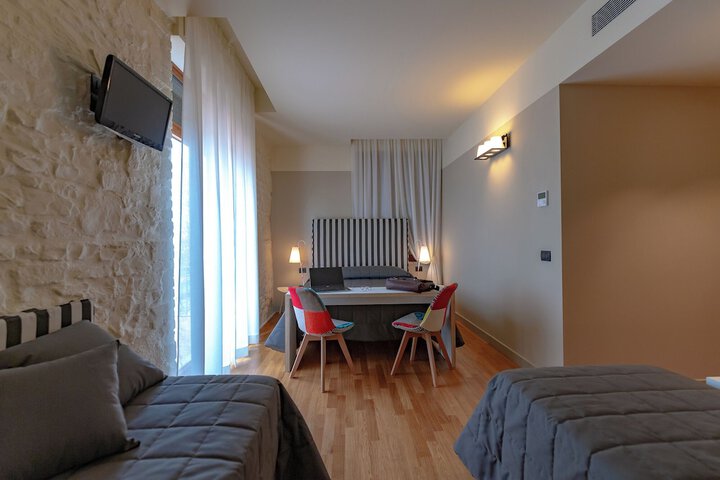 Room 32 of 78