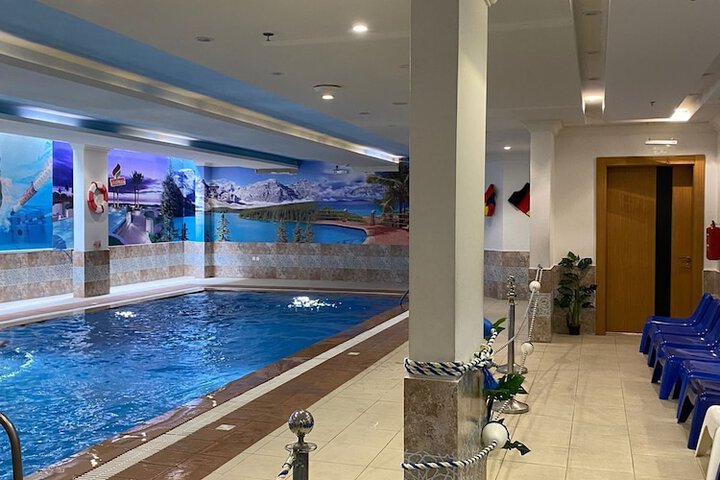 Pool 8 of 13