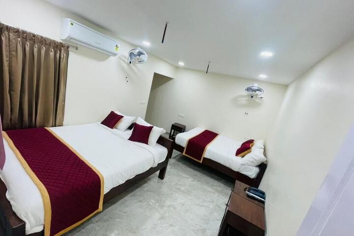 Room 3 of 6