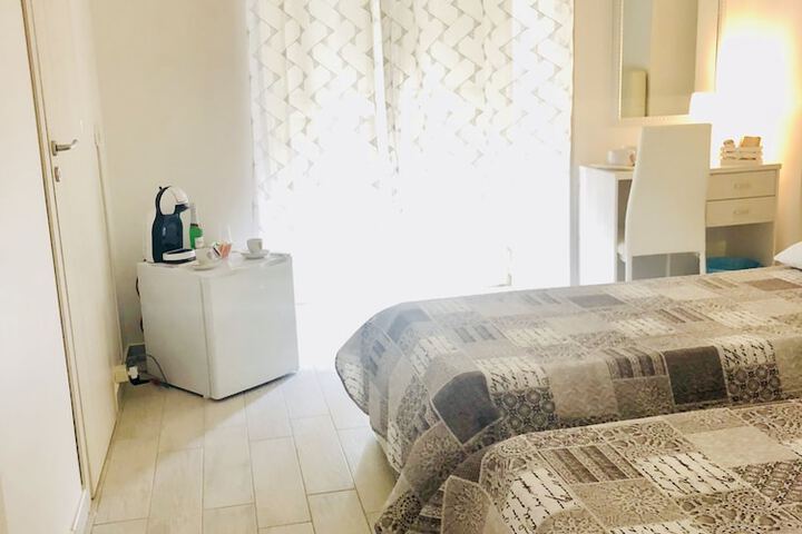 Room 8 of 41