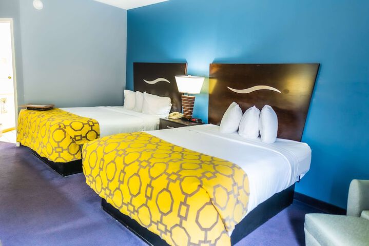 2 Queen Beds (29 of 35)