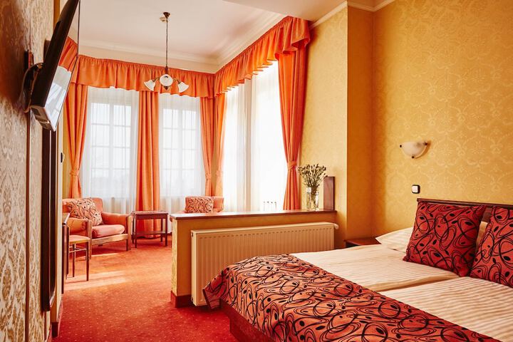 Room 9 of 67