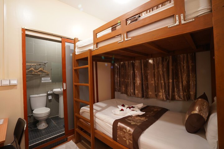 Room 21 of 43