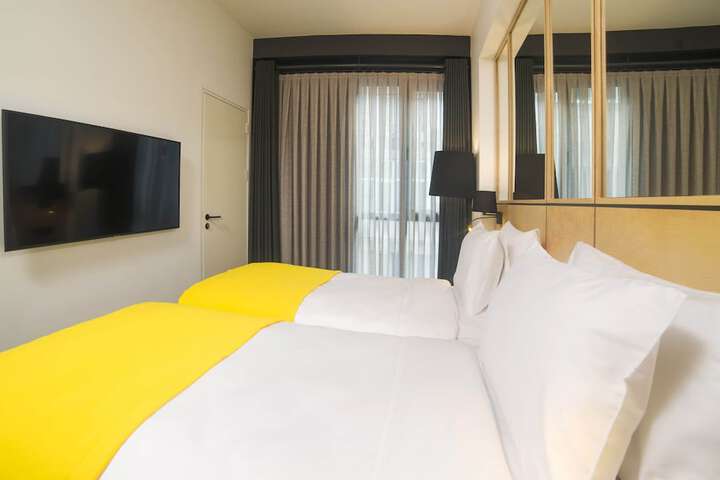 Room 7 of 30