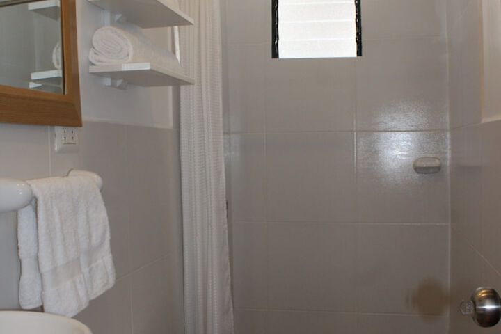 Room 13 of 17