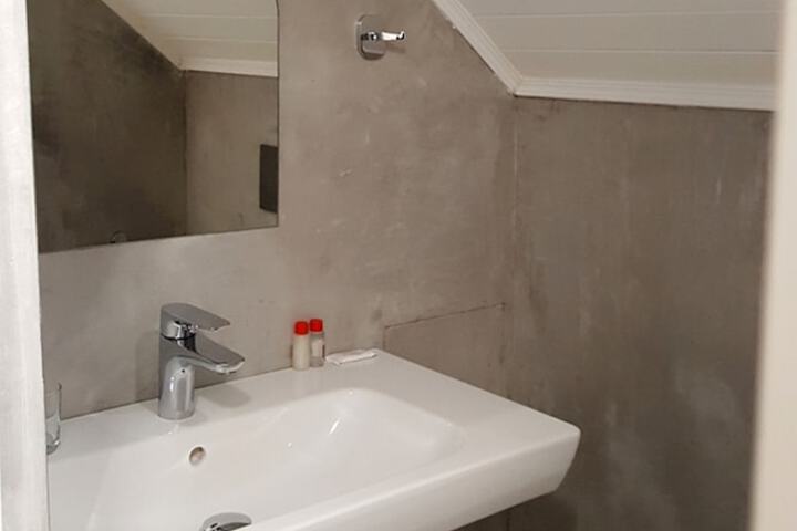 Room 45 of 69