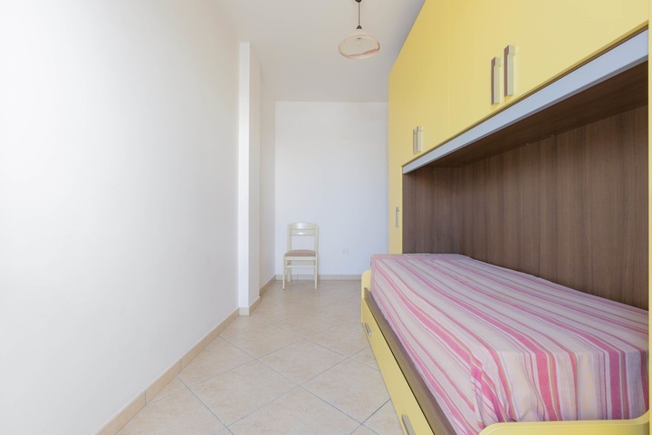 Room 5 of 13