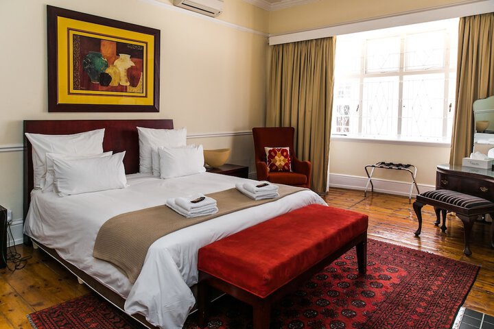 Room 3 of 109
